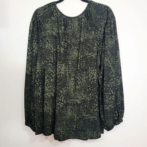 Ava Viv - Sassy Green Animal Print Blouse 2XL - Picture 3 of 6